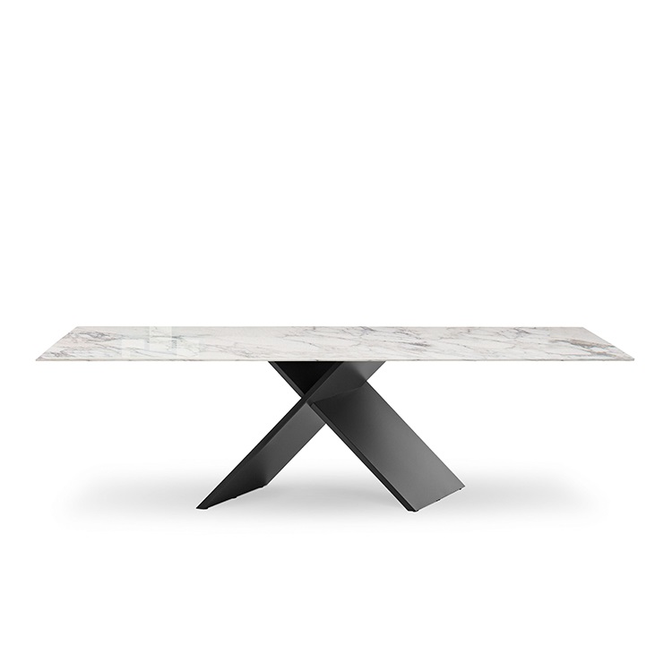 Produkt w kategorii: Stoły z blatem szklanym, nazwa produktu: Stół AX Bonaldo - minimalistyczny design